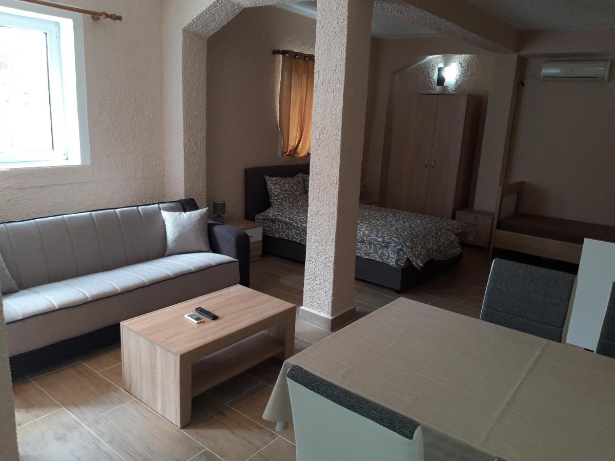 Kazablanka Rooms Aerodrom Susunja Екстериор снимка